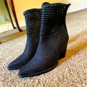 Jeffrey Campbell black booties w zipper size 8.5